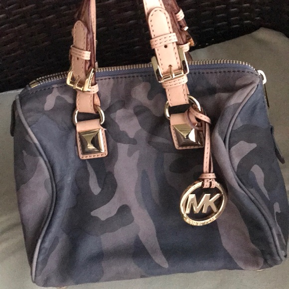 Vintage Michael Kors Camouflage Grayson Tote Bag. - Picture 6 of 13